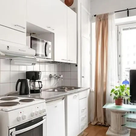 Cosy Studio, Perfect Location, Value For Money Helsinki